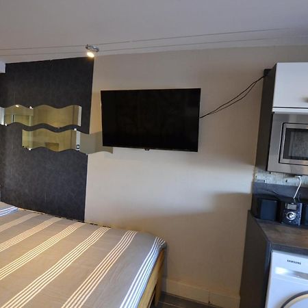 Studio Naturiste Captive Heliopolis Fg 13 Agde Exterior photo